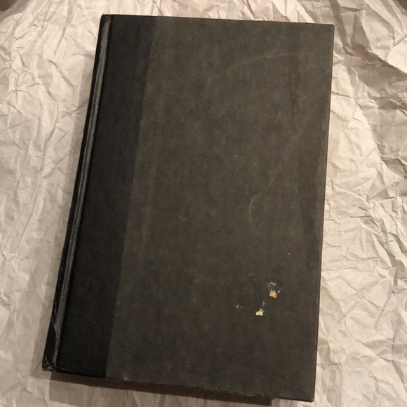 ⭐️3 for $15⭐️ Hardcover | Hold The Dream by Barbara Taylor Bradford - Picture 2 of 5